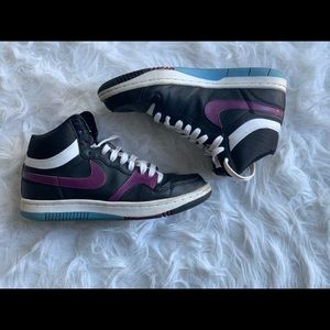 High Top Nikes 💜🖤💙